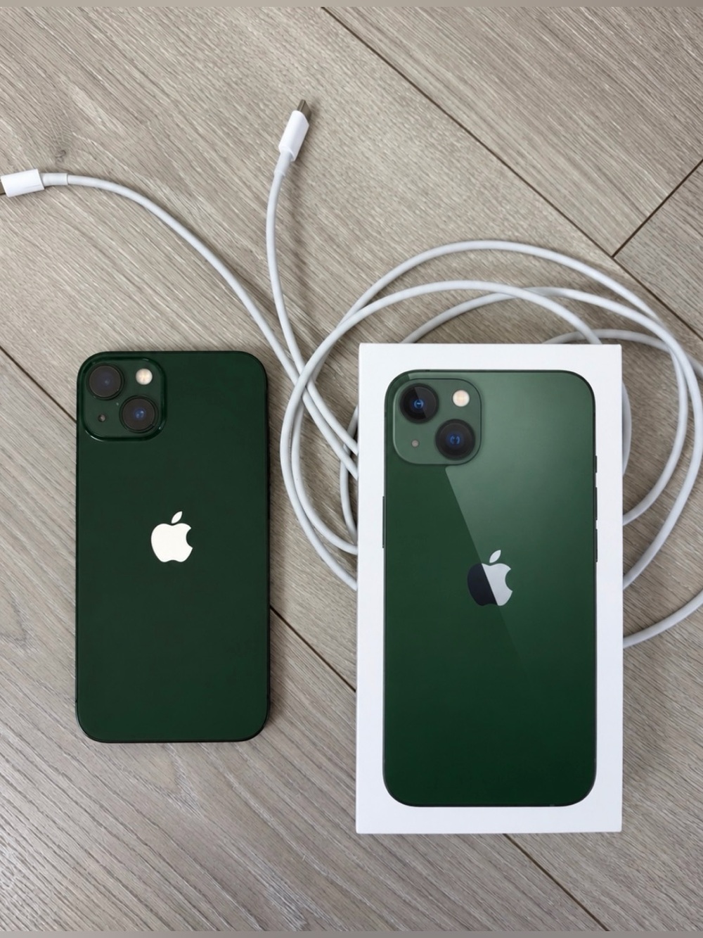 Apple iPhone 13 - Midnight Green